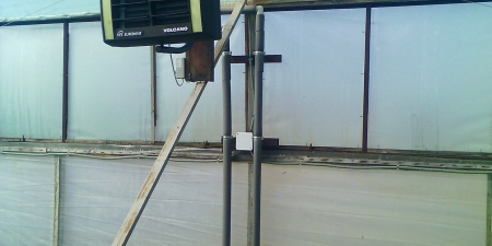 Отопление в теплице от Инжинирингового агентства отопление от котла и воздушное отопление волкано, Volkano, твердотопливный котел в теплицу